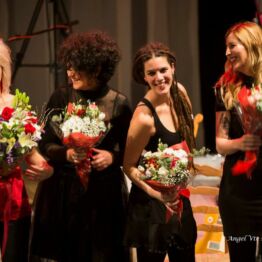 chicas palau - reina roja chicas palau - reina roja